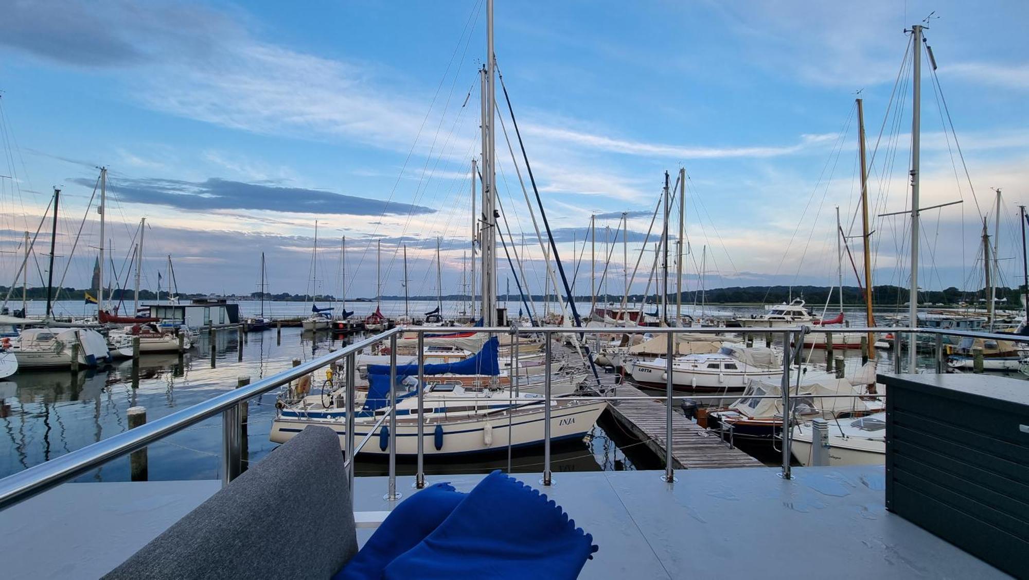 Hotel Hausboot Hilja Schleswig Exterior foto